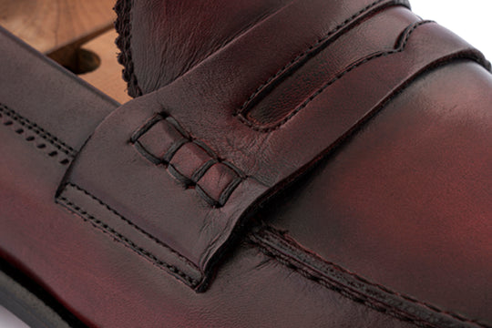 Handgepacktes Ledermokasin