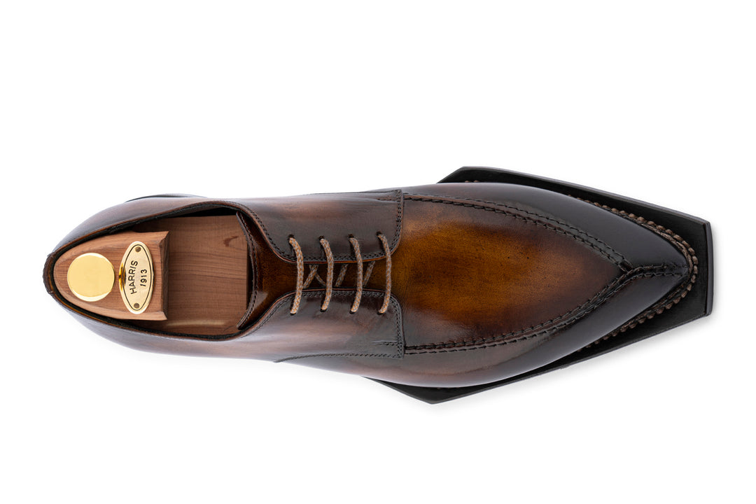 Hand -painted leather derby and Norwegian processing