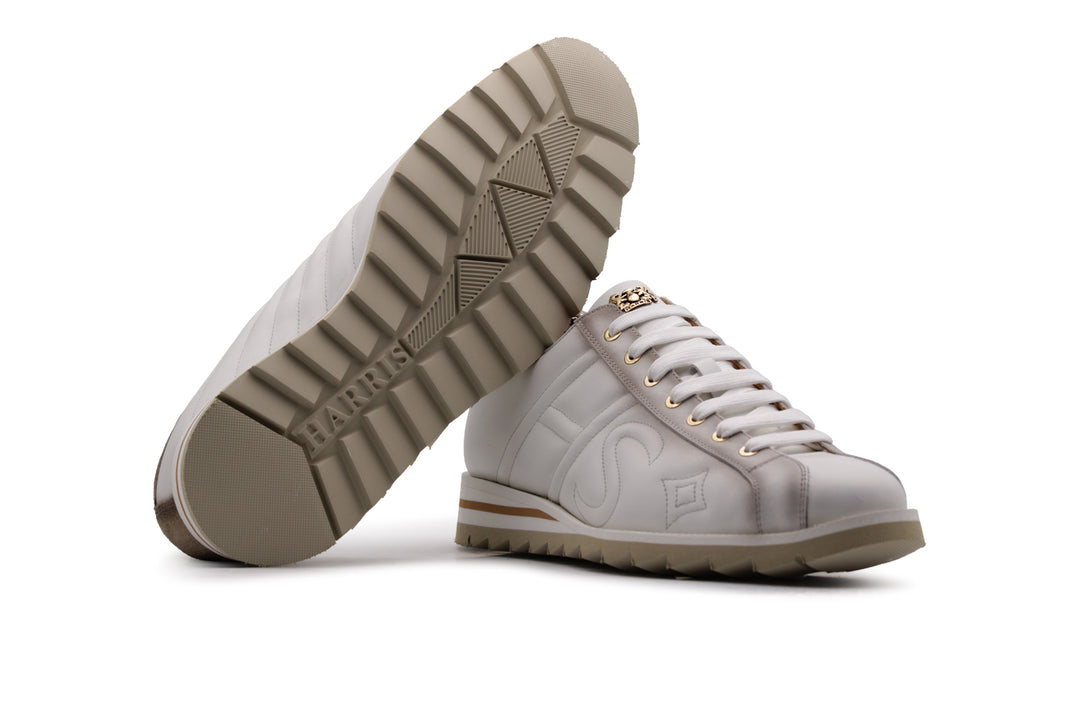 Leder -Sneaker mit schattierten Details
