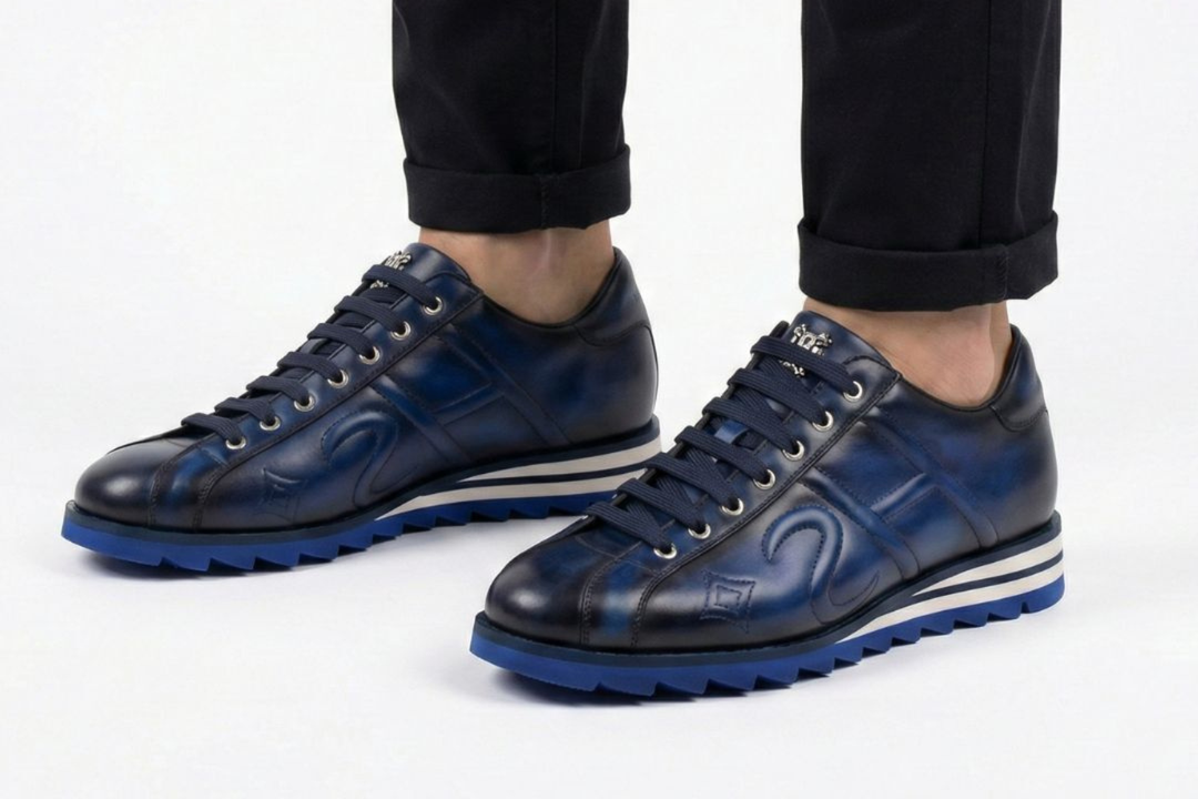 Sneaker in pelle dipinta a mano