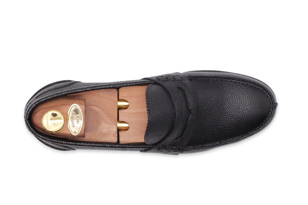 Moccasin in rice grain-embossed leather