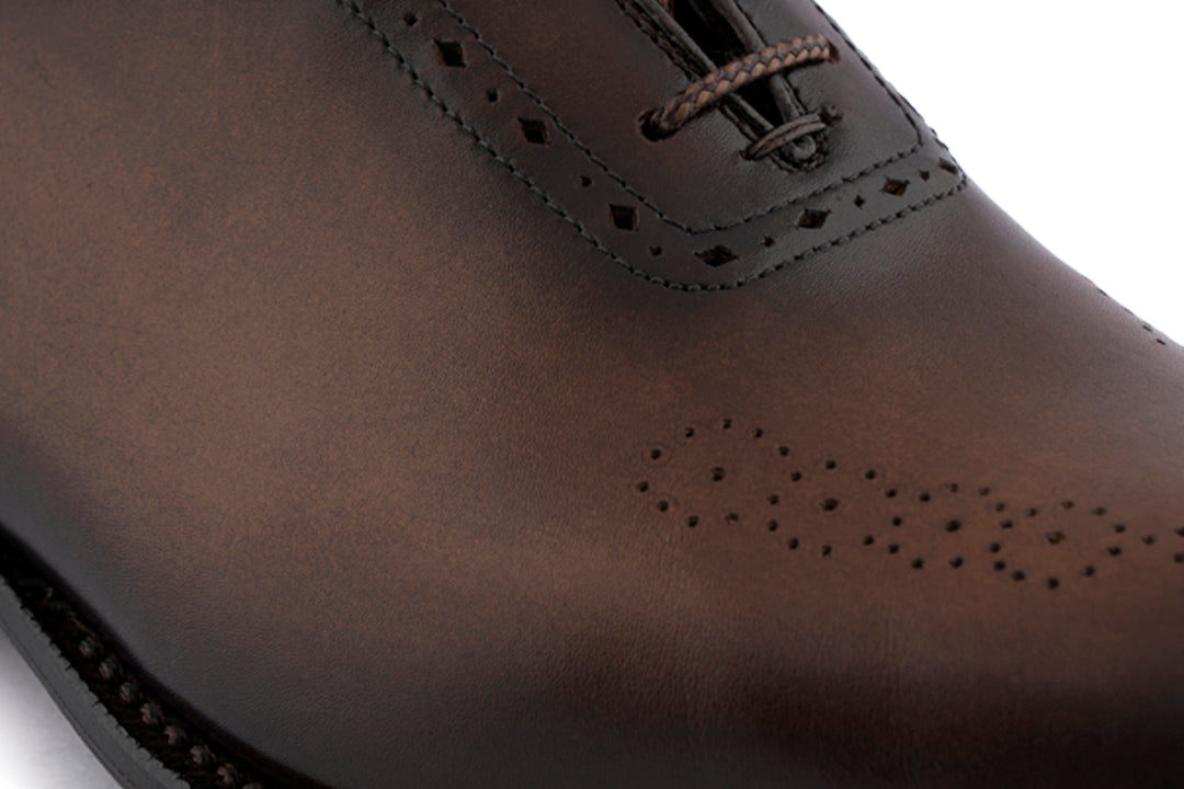 Französische Leder- und Brouge -Details