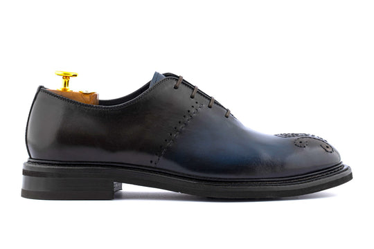 Leather lace-up
