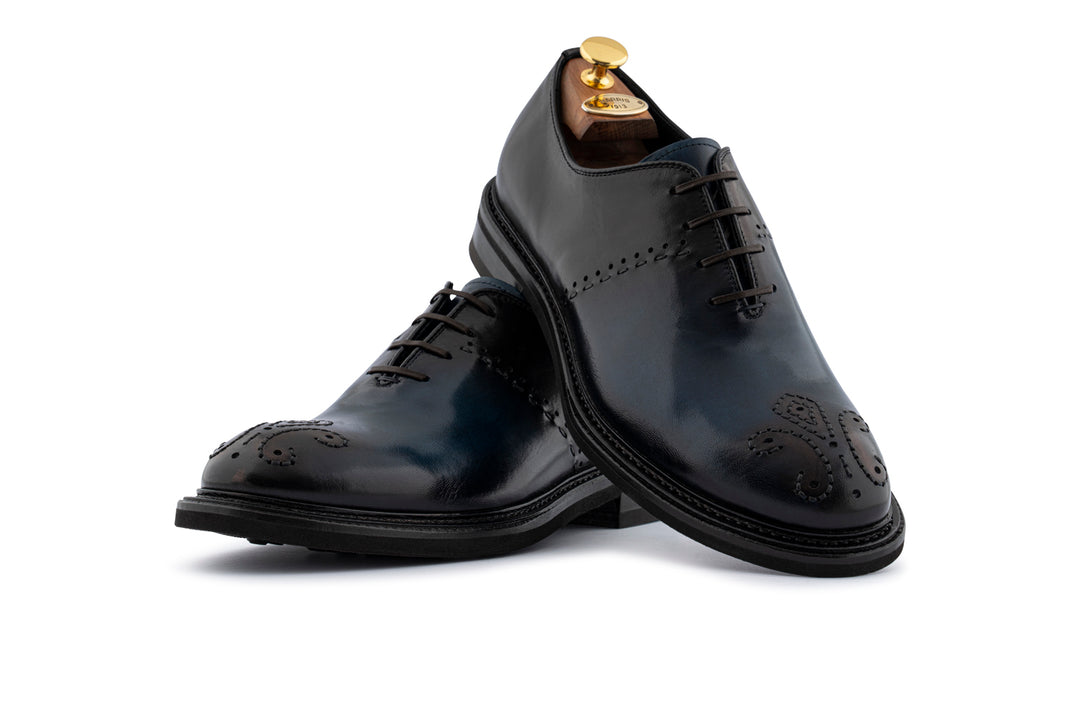 Stringata in pelle