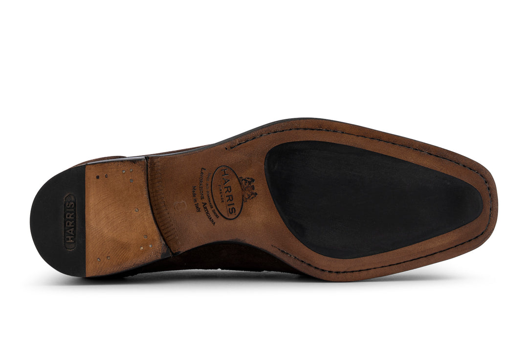 Mokassin mit Bommel aus handgefärbtem Wildleder