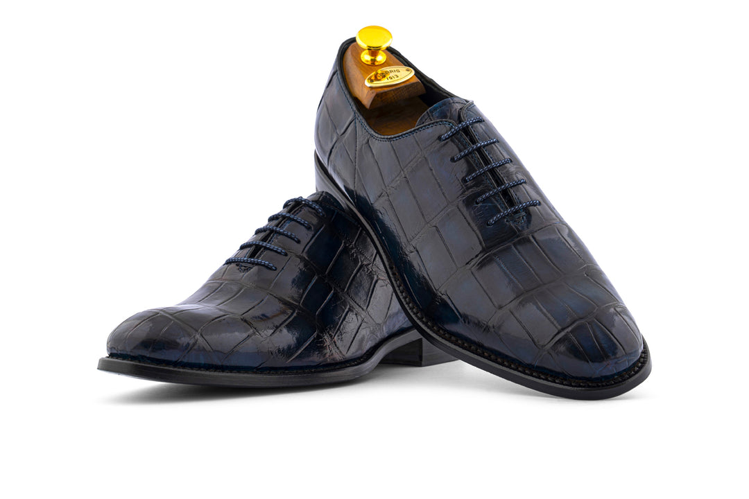 Lace-up in fine leather