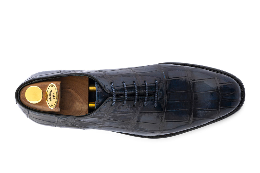 Lace-up in fine leather