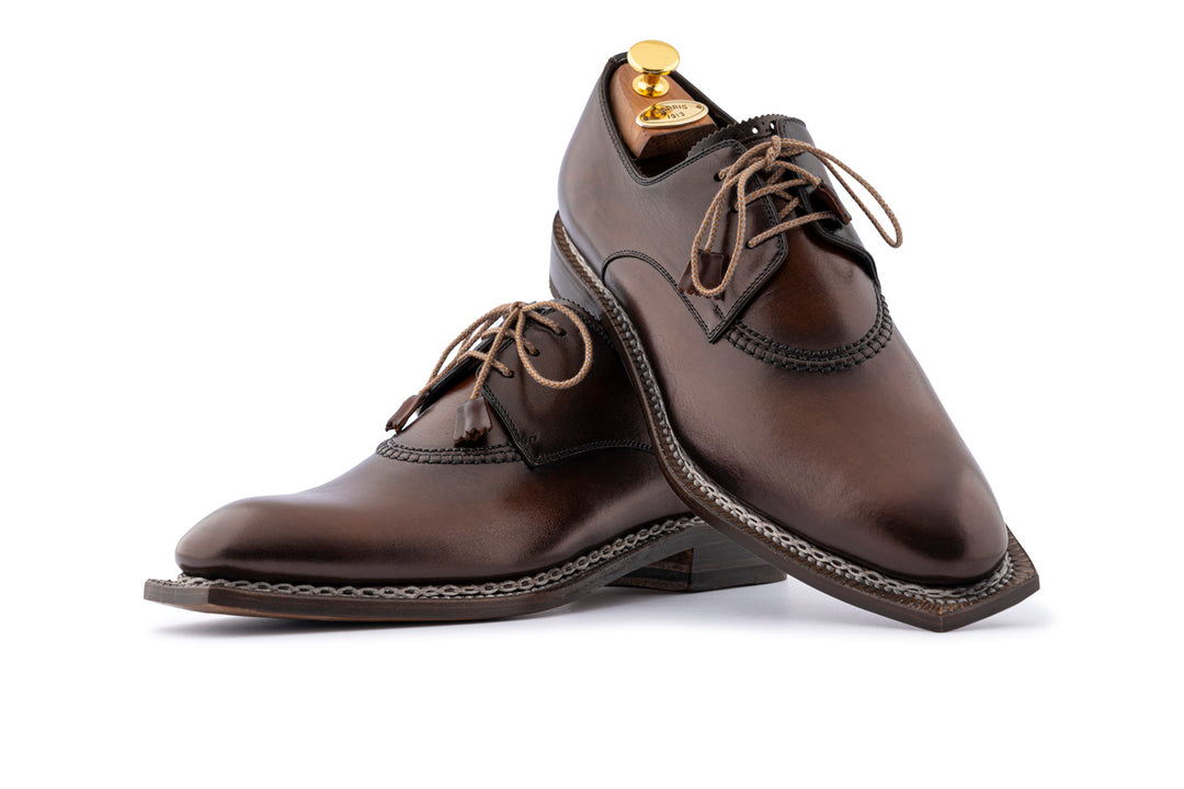 Derby hand painted with Norwegian workmanship