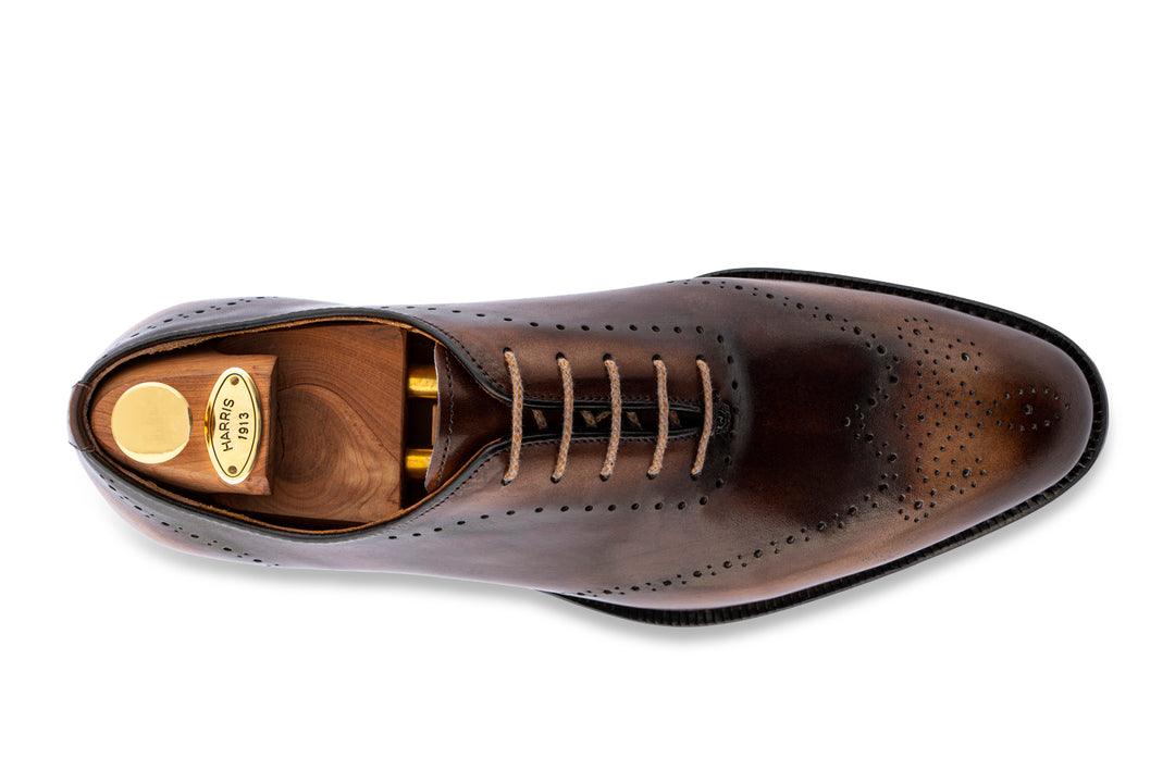 Oxfords de cuero pintados a mano con detalles brogue