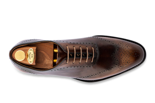 Oxfords de cuero pintados a mano con detalles brogue