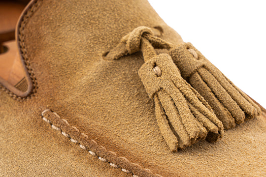 Mocassino in suede con pon pon