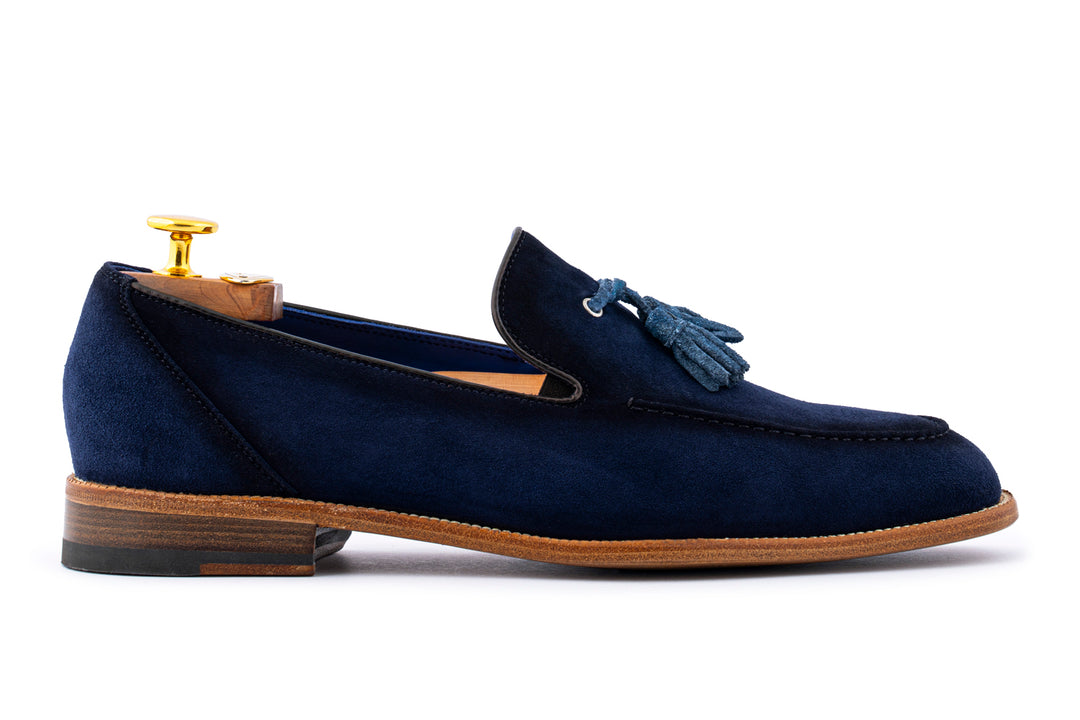 Mocassino in suede con pon pon