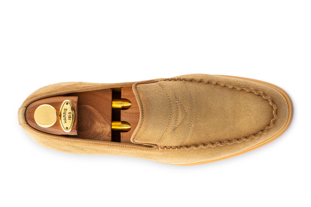 Mocassino in camoscio con cucitura a mano