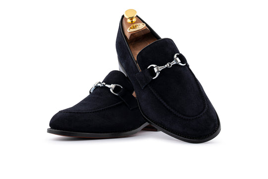 Mocassino in suede con morsetto