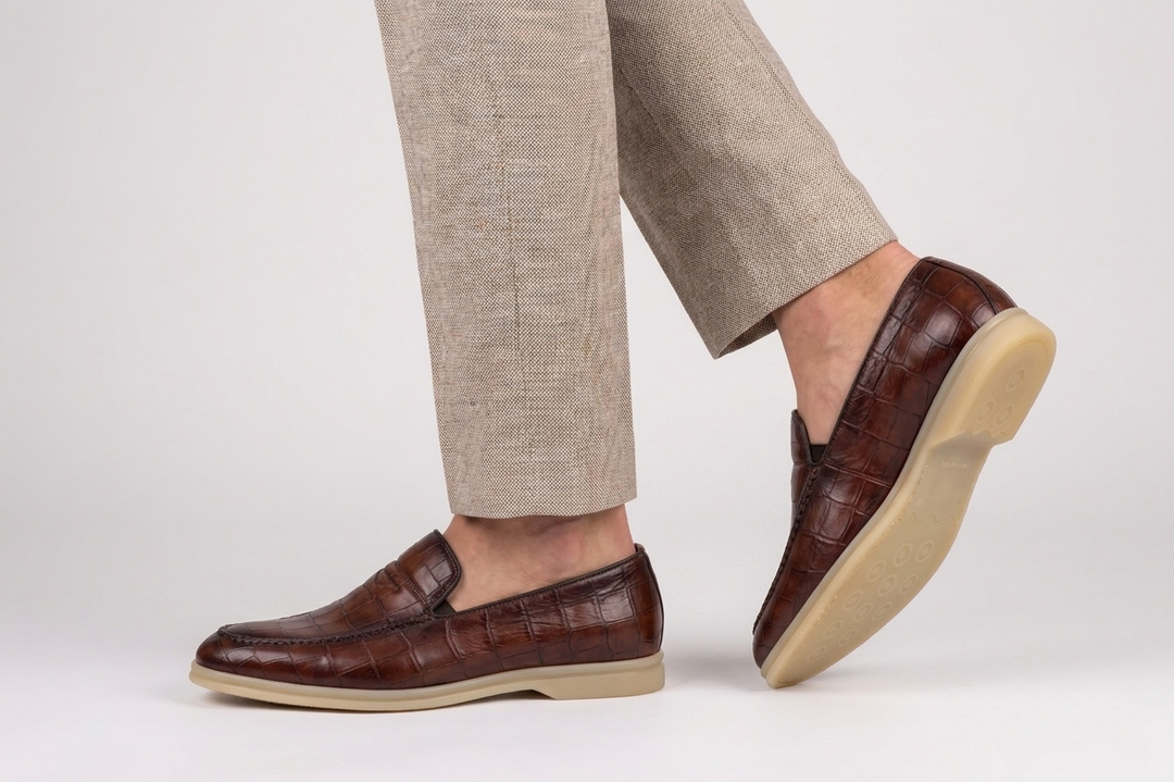 Crocodile effect moccasin