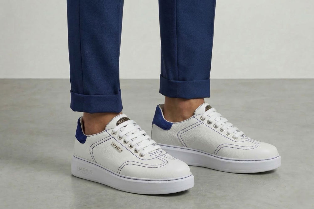 Zapatillas cómodas con detalles de ante.