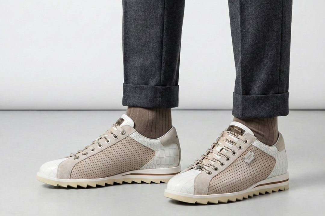 Baskets en cuir perforé et effet crocodile