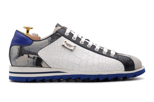 Turnschuhe im Wildleder mit perforierten Details