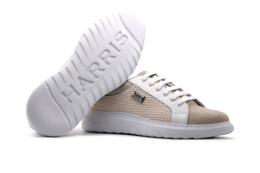 Turnschuhe im Wildleder mit perforierten Details
