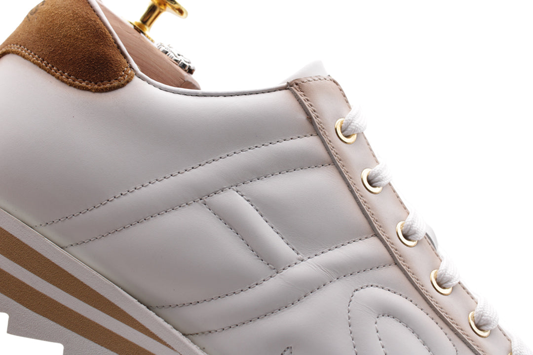 Sneakers in pelle con dettagli sfumati