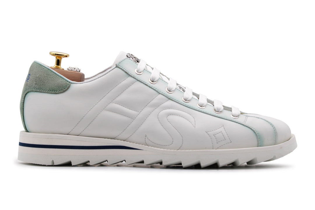 Leder -Turnschuhe mit schattierten Details