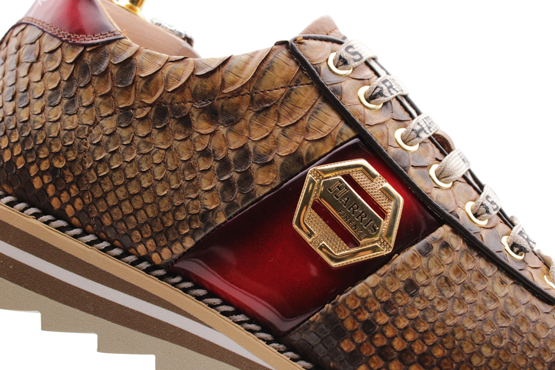 Zapatillas en piel fina.