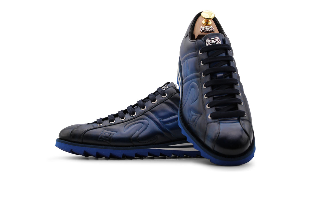 Sneaker in pelle dipinta a mano