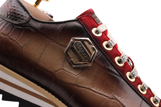 Sneakers con effetto coccodrillo e suede