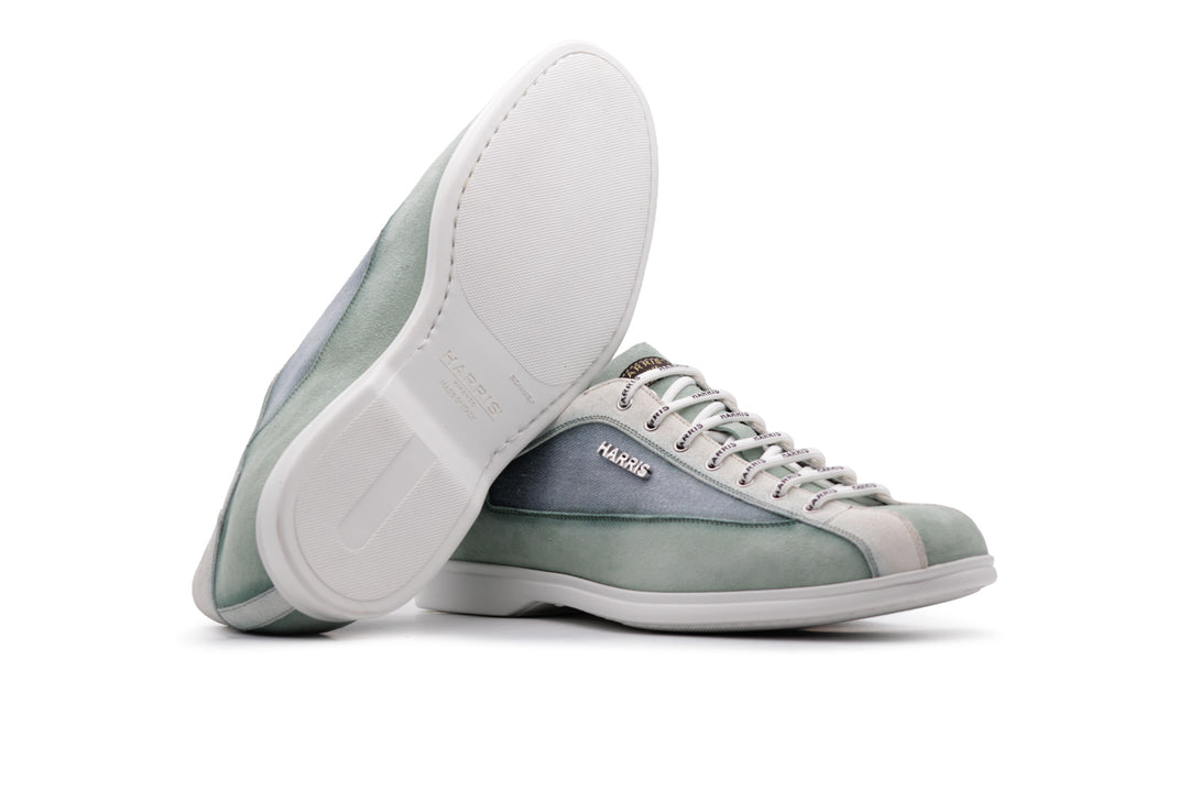 Sneakers ultra leggera in suede