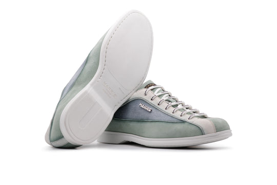Sneakers ultra leggera in suede
