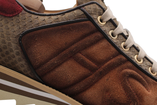 Sneakers in suede e pitone con cuciture imbottite