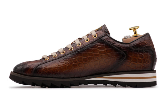 Sneakers effetto coccodrillo dipinta a mano